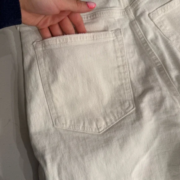 Abercrombie & Fitch - White Ultra High Rise Jeans - Picture 7 of 8